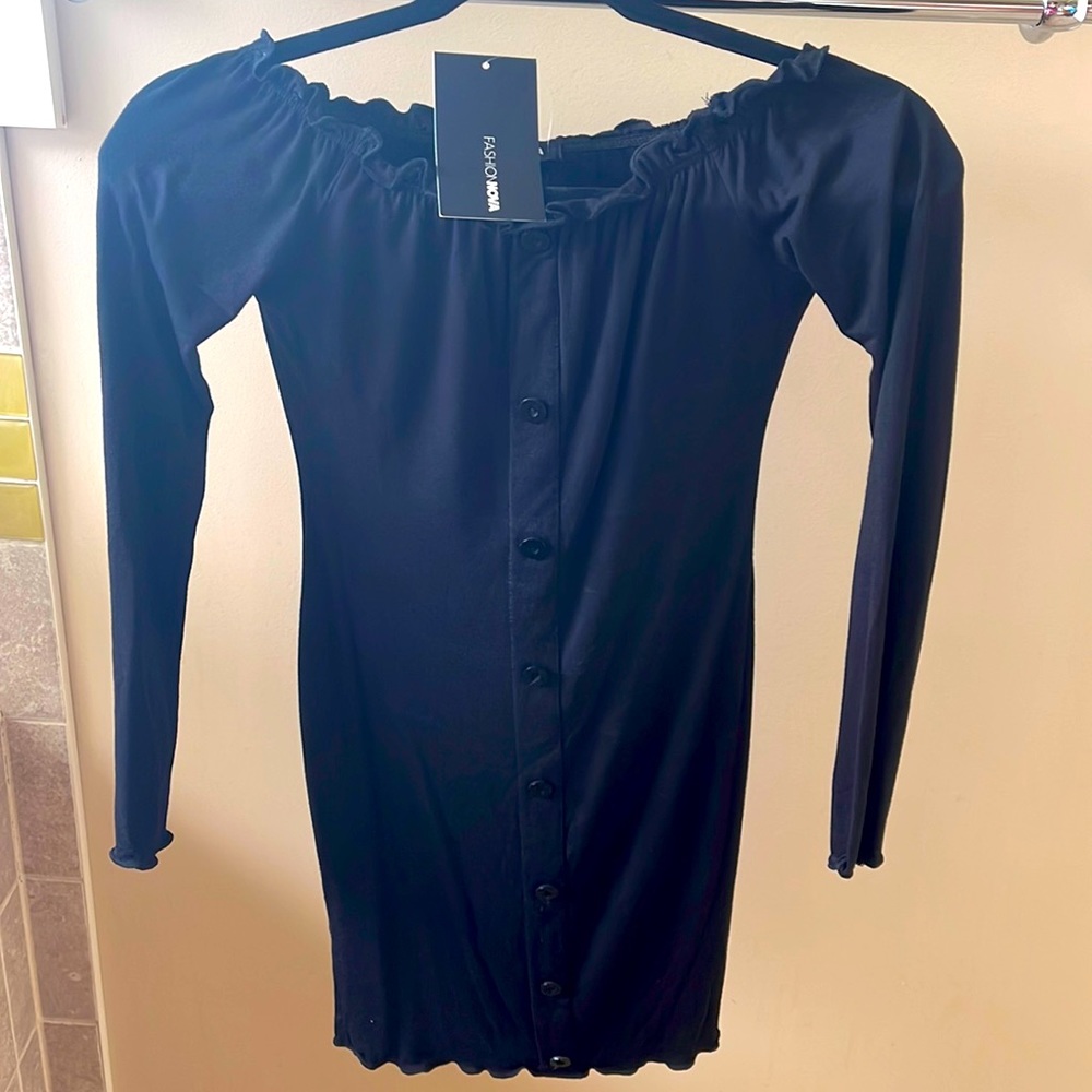 New black sleeved dress.